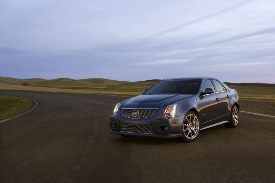  Cadillac CTS-V Coupe 2010 года  (фото 39 из 315)